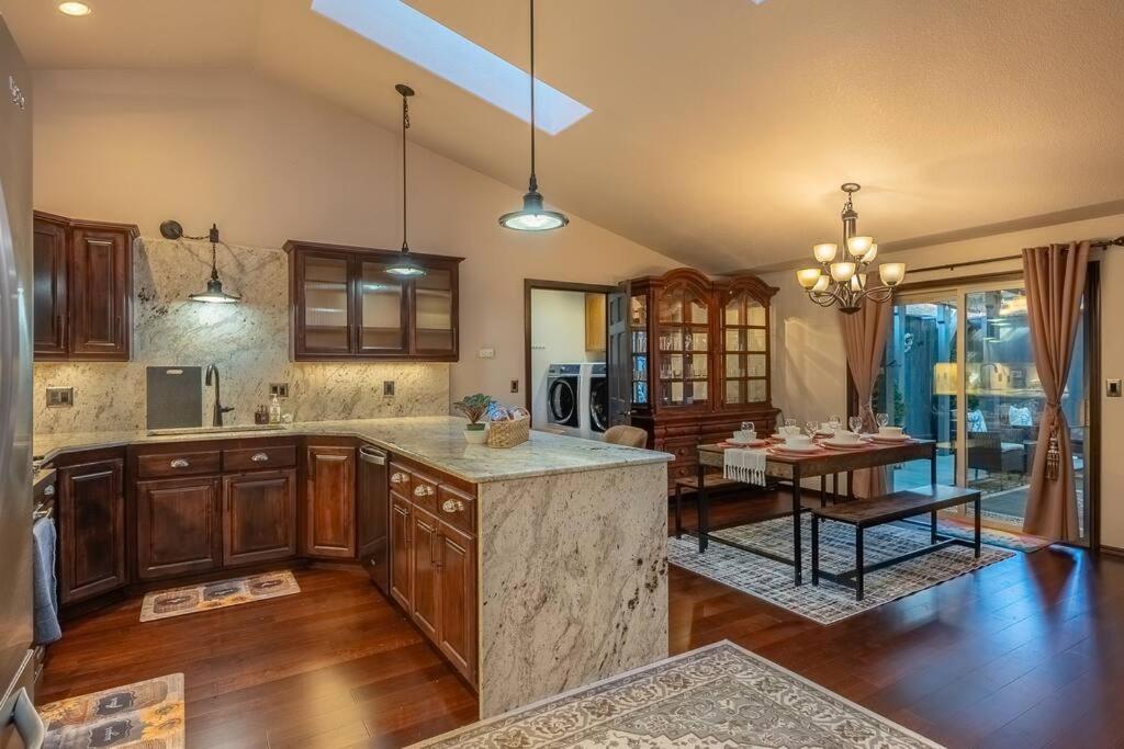 Comfy 4B/2B Home Near Dunes & Ocean! Pet Friendly! Florence Exterior photo